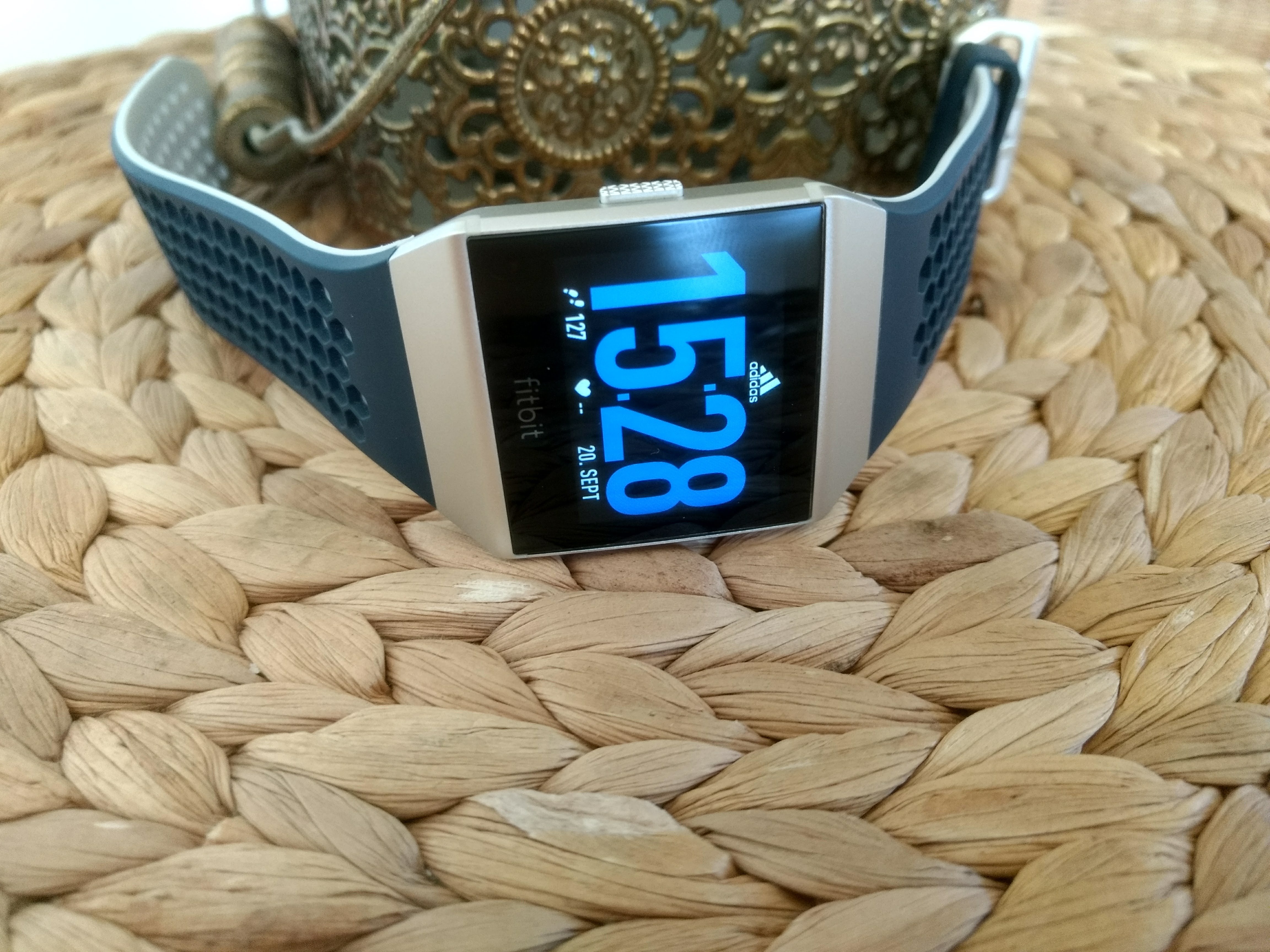 Overtollig badge Zoekmachinemarketing Fitbit Ionic (Adidas Edition) review: The perfect watch for hobby athletes