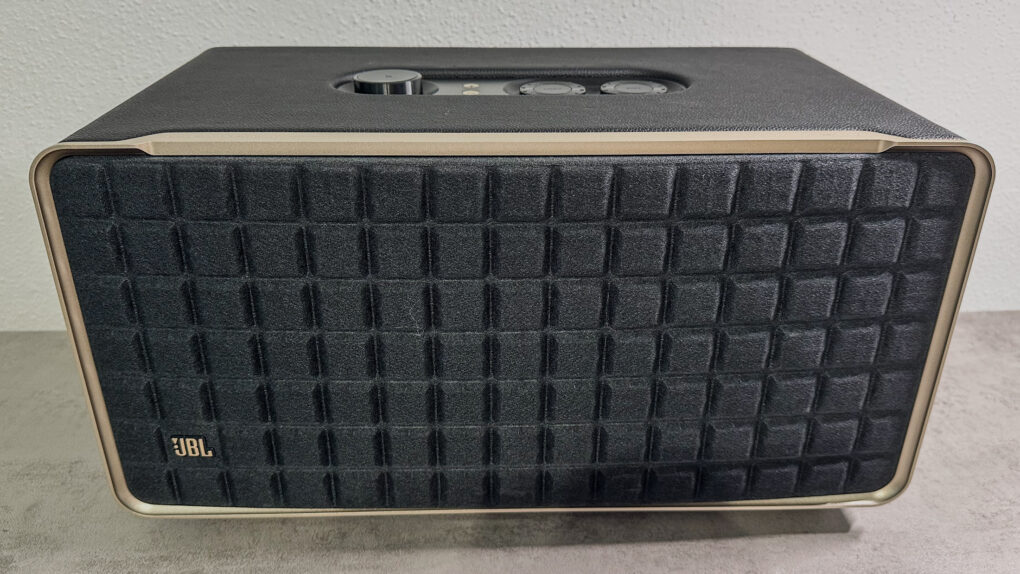 JBL Authentics 500 schräg vorne